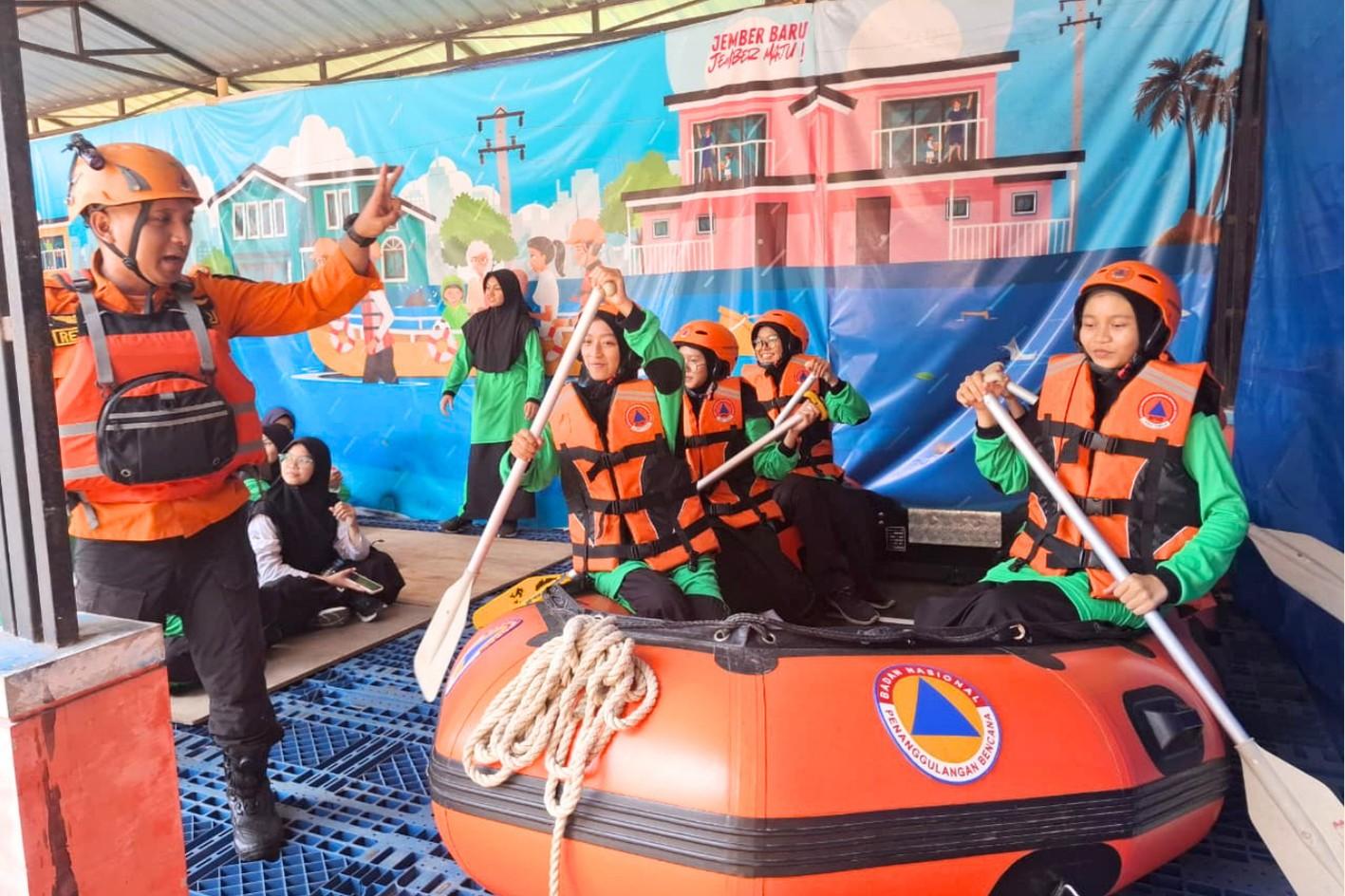 Outing Class: Berkunjung ke BPBD Kabupaten Jember