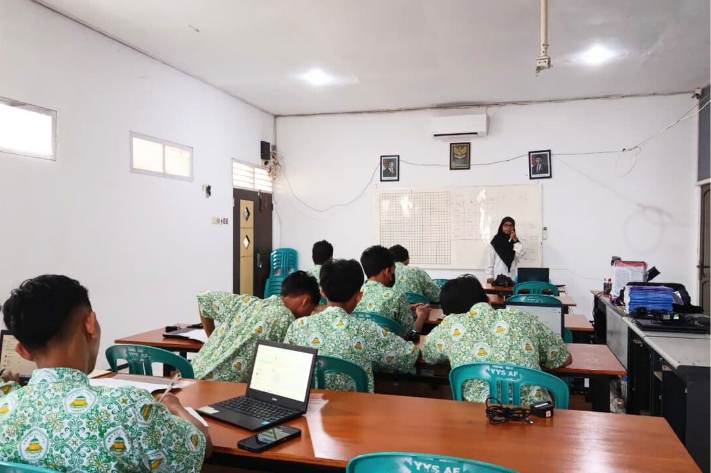 Etika Puasa di Era Digital: Materi Informatika dalam Penguatan Karakter Integratif Ramadan 1447 H