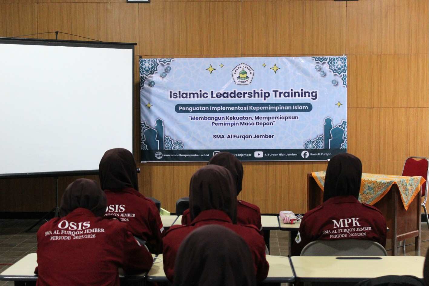 Menumbuhkan Jiwa Kepemimpinan Melalui Islamic Leadership Training di SMA Al-Furqan Jember